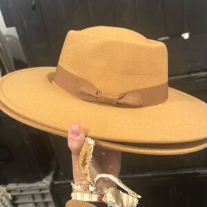 Cinnamon felt Panama hat